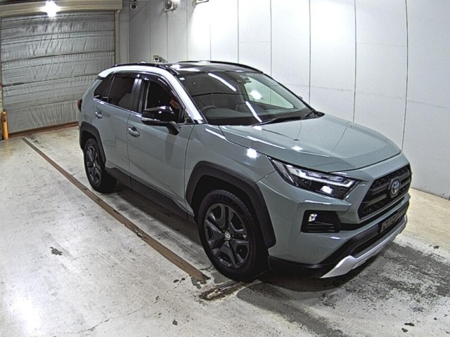 Toyota RAV4 2022 8515594-0
