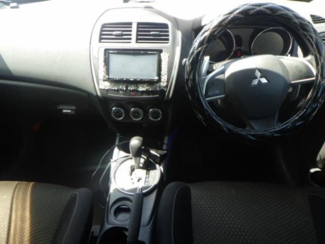 Mitsubishi RVR 2013 8512174-3
