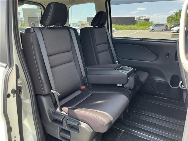 Nissan SERENA 2017 8510633-11