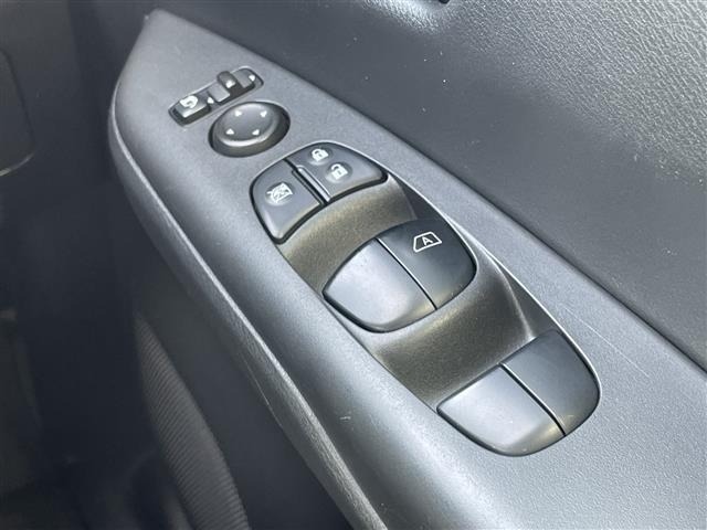 Nissan SERENA 2017 8510665-4