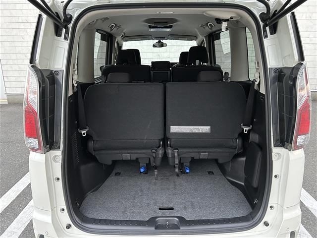 Nissan SERENA 2018 8510823-11