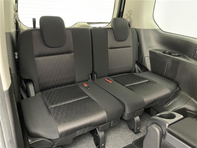 Nissan SERENA 2016 8511007-6