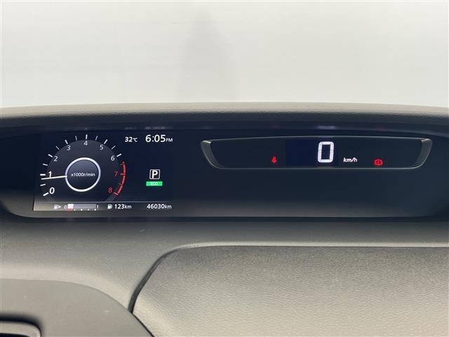Nissan SERENA 2016 8511011-3