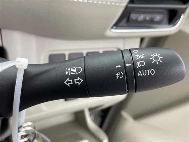 Nissan SERENA 2017 8511019-11