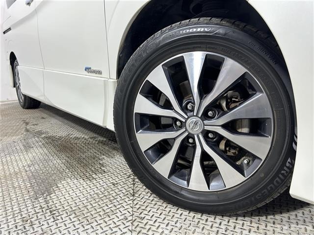 Nissan SERENA 2017 8511020-2