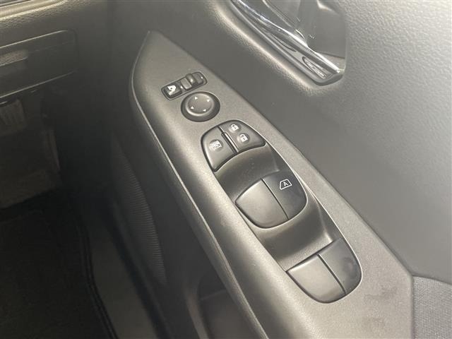 Nissan SERENA 2017 8511024-4