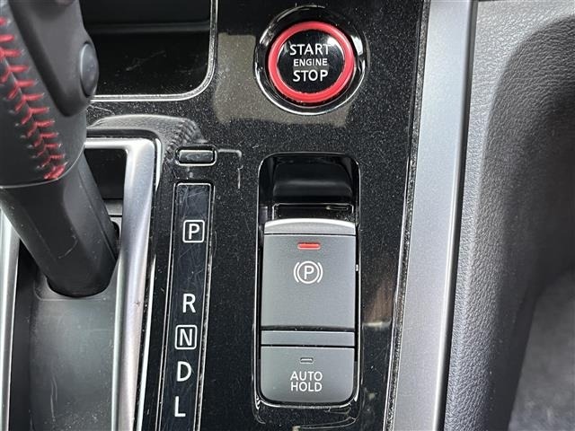 Nissan SERENA 2018 8511036-8