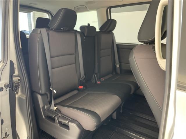 Nissan SERENA 2017 8511051-11