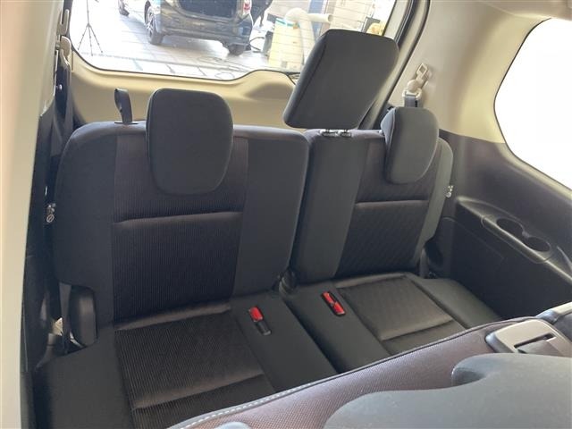 Nissan SERENA 2017 8511051-12