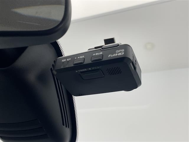 Nissan SERENA 2017 8511051-3
