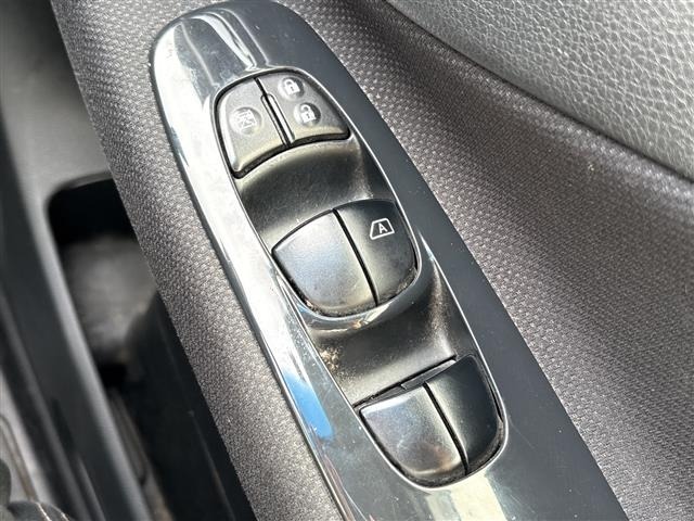 Nissan SERENA 2015 8511052-11