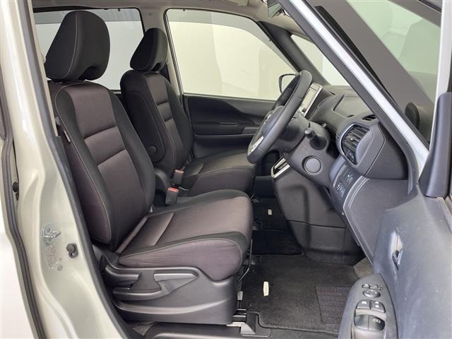 Nissan SERENA 2017 8511056-1