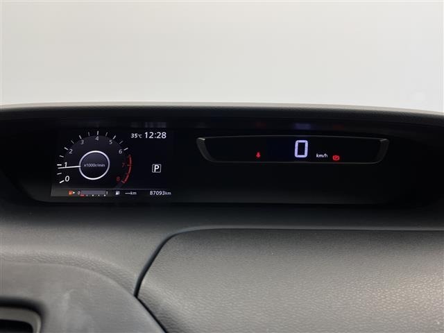 Nissan SERENA 2017 8511056-16