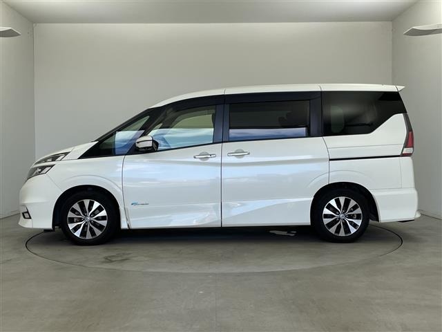 Nissan SERENA 2017 8511056-2