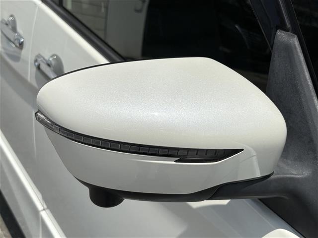 Nissan SERENA 2018 8511086-15