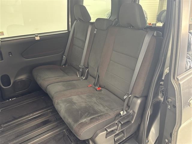 Nissan SERENA 2018 8511087-13