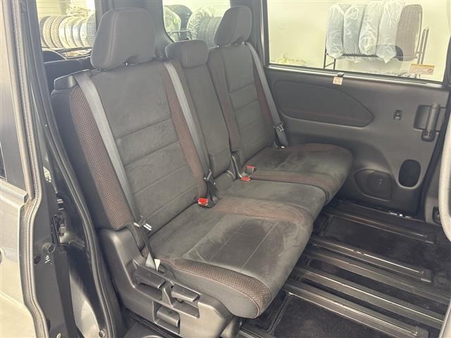 Nissan SERENA 2018 8511087-14