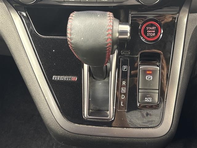 Nissan SERENA 2018 8511087-9