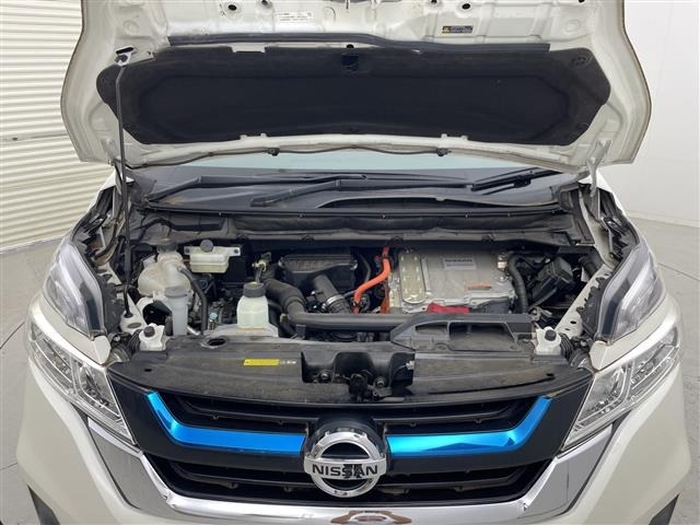 Nissan SERENA 2018 8511095-14