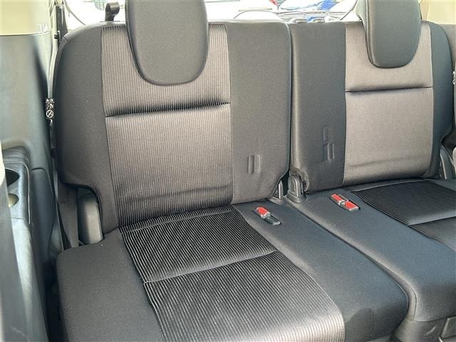 Nissan SERENA 2016 8511097-11