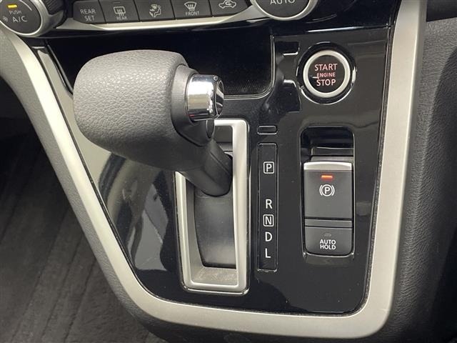 Nissan SERENA 2018 8511098-21