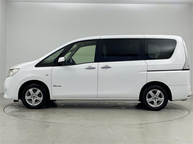 Nissan SERENA 2013 8511102-2