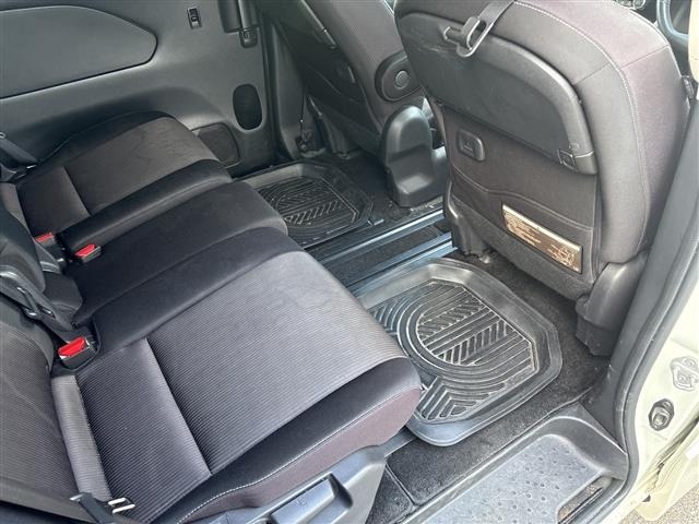 Nissan SERENA 2017 8511110-6