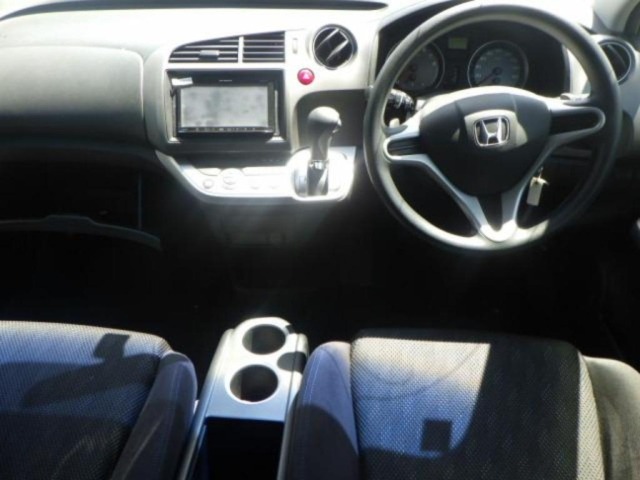 Honda STREAM 2013 8511910-3