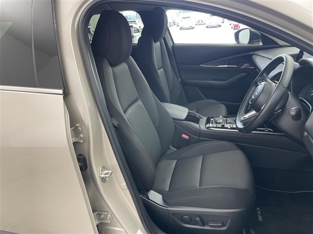 Mazda CX-30 2022 8520950-17
