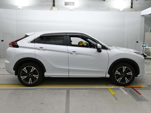 Mitsubishi ECLIPSE CROSS 2024 8517145-3