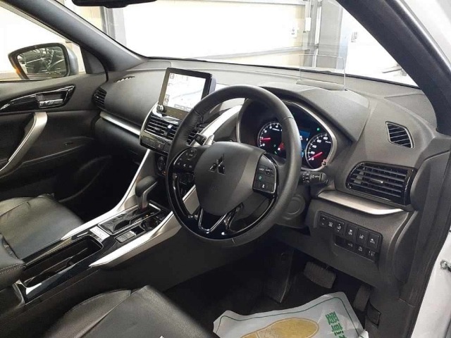 Mitsubishi ECLIPSE CROSS 2024 8517145-9