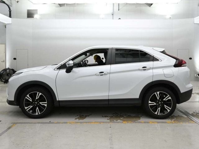 Mitsubishi ECLIPSE CROSS 2021 8517189-4