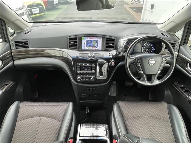 Nissan ELGRAND 2014 8530601-15