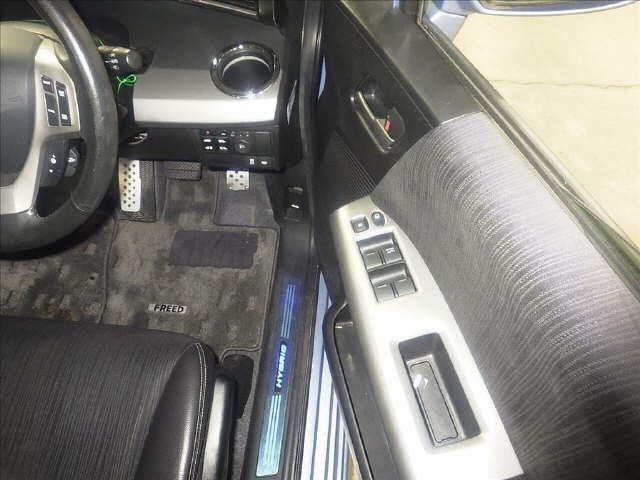 Honda FREED 2013 8518384-7