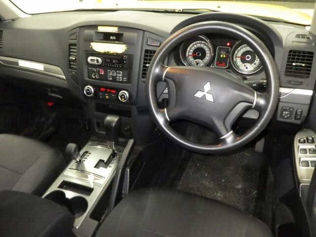 Mitsubishi PAJERO 2013 8520098-3