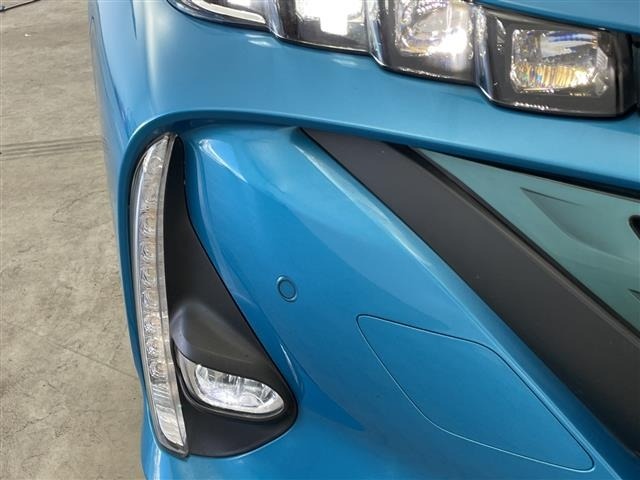Toyota PRIUS PHV 2017 8537247-12