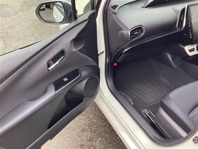 Toyota PRIUS PHV 2017 8537249-22