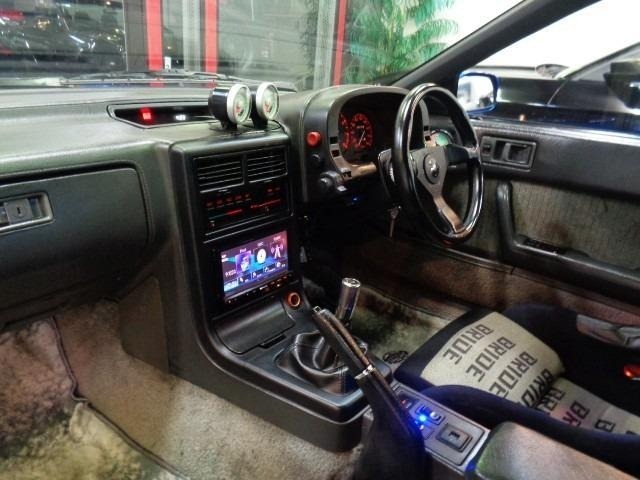 Mazda RX-7 1987 8518127-30