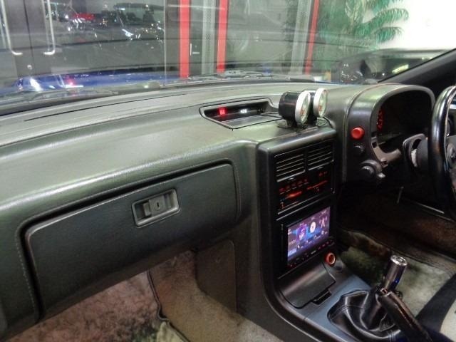 Mazda RX-7 1987 8518127-38