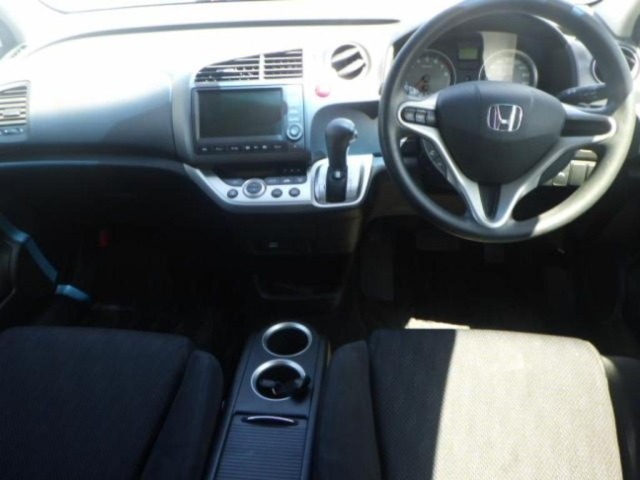 Honda STREAM 2013 8538566-3