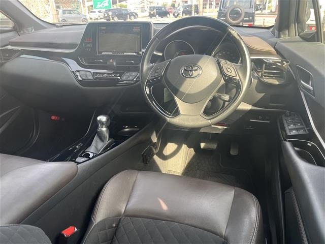 Toyota C-HR 2018 8546369-21