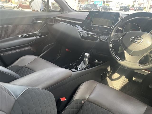 Toyota C-HR 2018 8546369-22