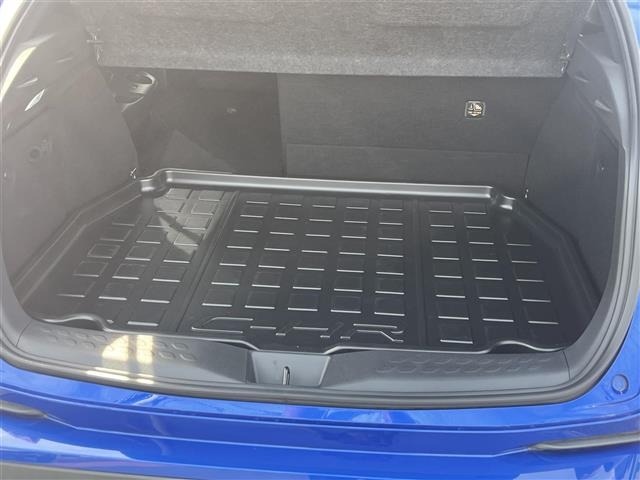 Toyota C-HR 2018 8546369-4