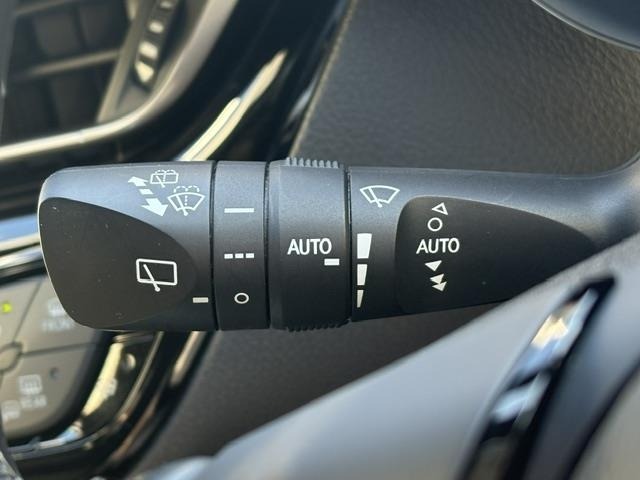 Toyota C-HR 2018 8546406-19
