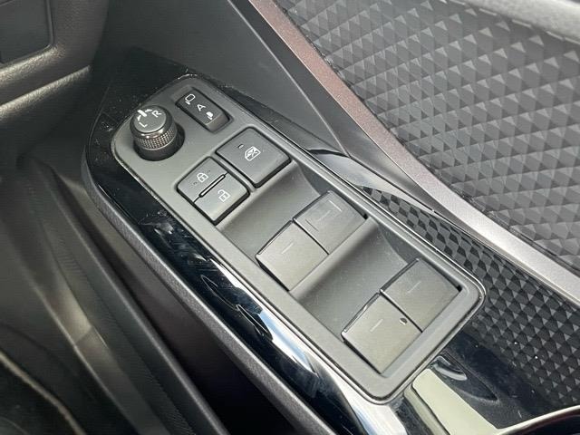 Toyota C-HR 2021 8546482-10
