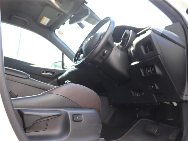 Toyota C-HR 2017 8546604-11