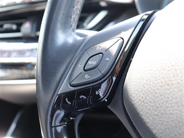 Toyota C-HR 2017 8546604-5