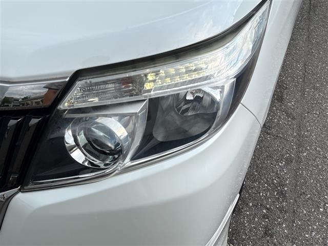 Toyota ESQUIRE 2016 8566378-8