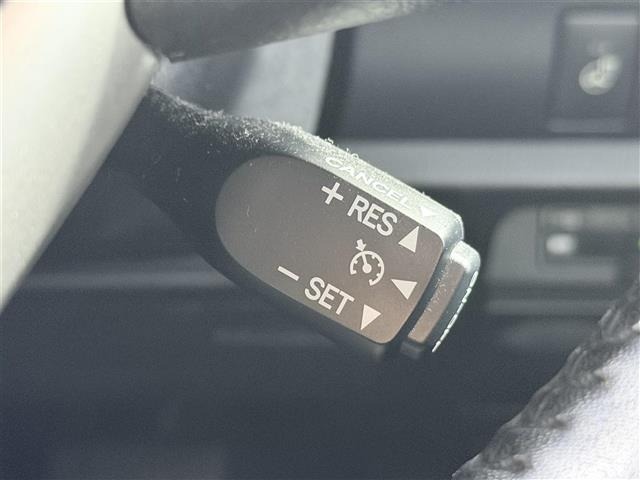 Toyota ESQUIRE 2019 8566389-2
