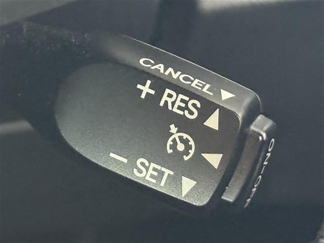 Toyota ESQUIRE 2018 8566392-8